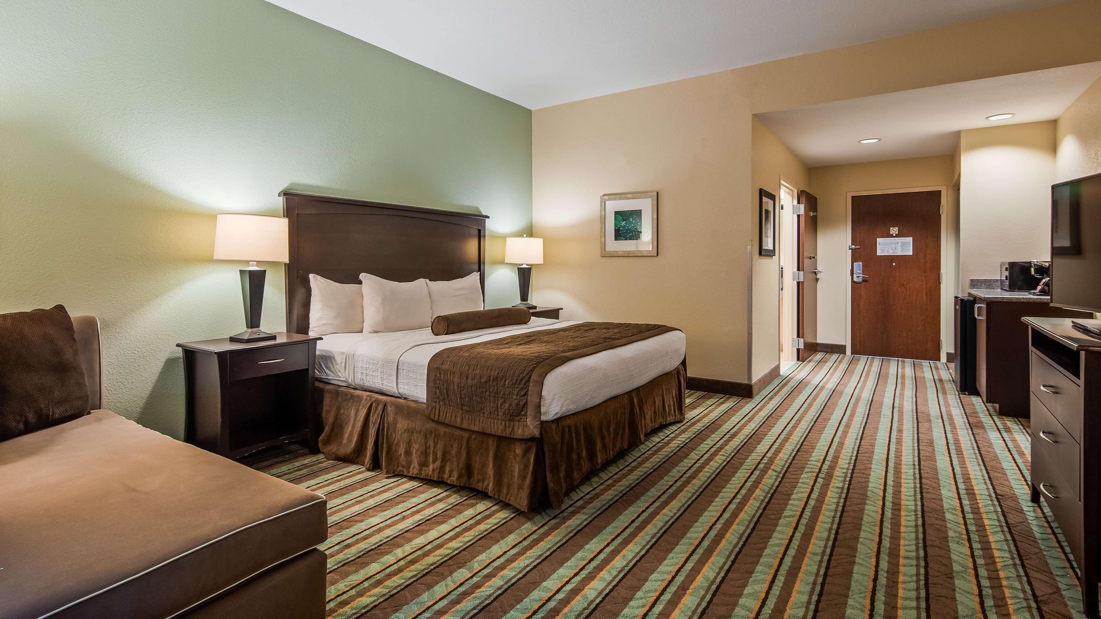 Best Western Plus Chain Of Lakes Inn & Suites Leesburg Exterior photo