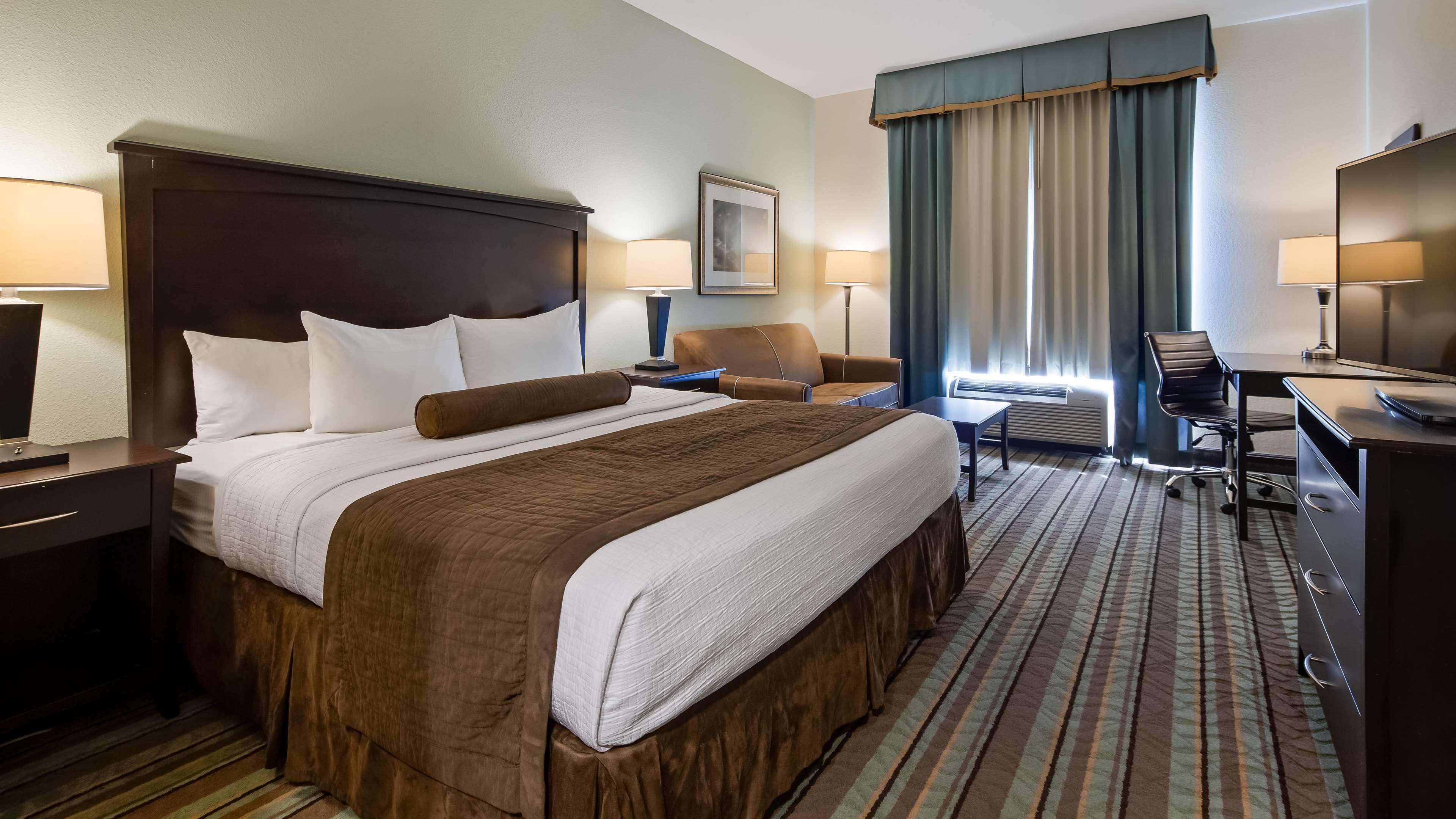 Best Western Plus Chain Of Lakes Inn & Suites Leesburg Exterior photo