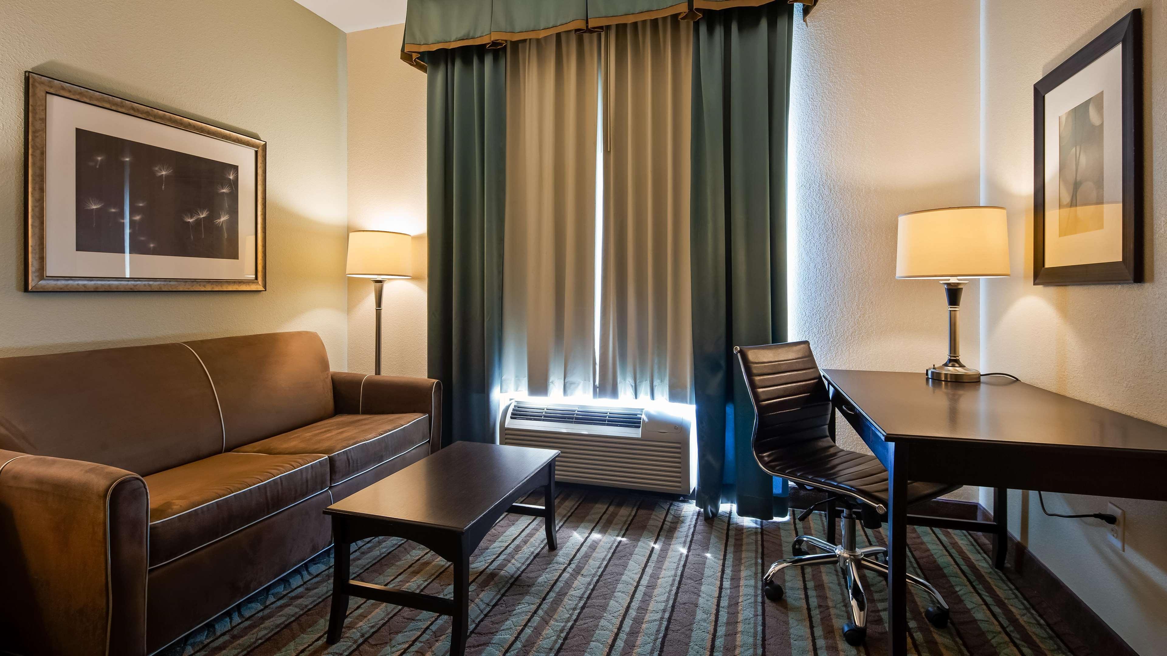 Best Western Plus Chain Of Lakes Inn & Suites Leesburg Exterior photo