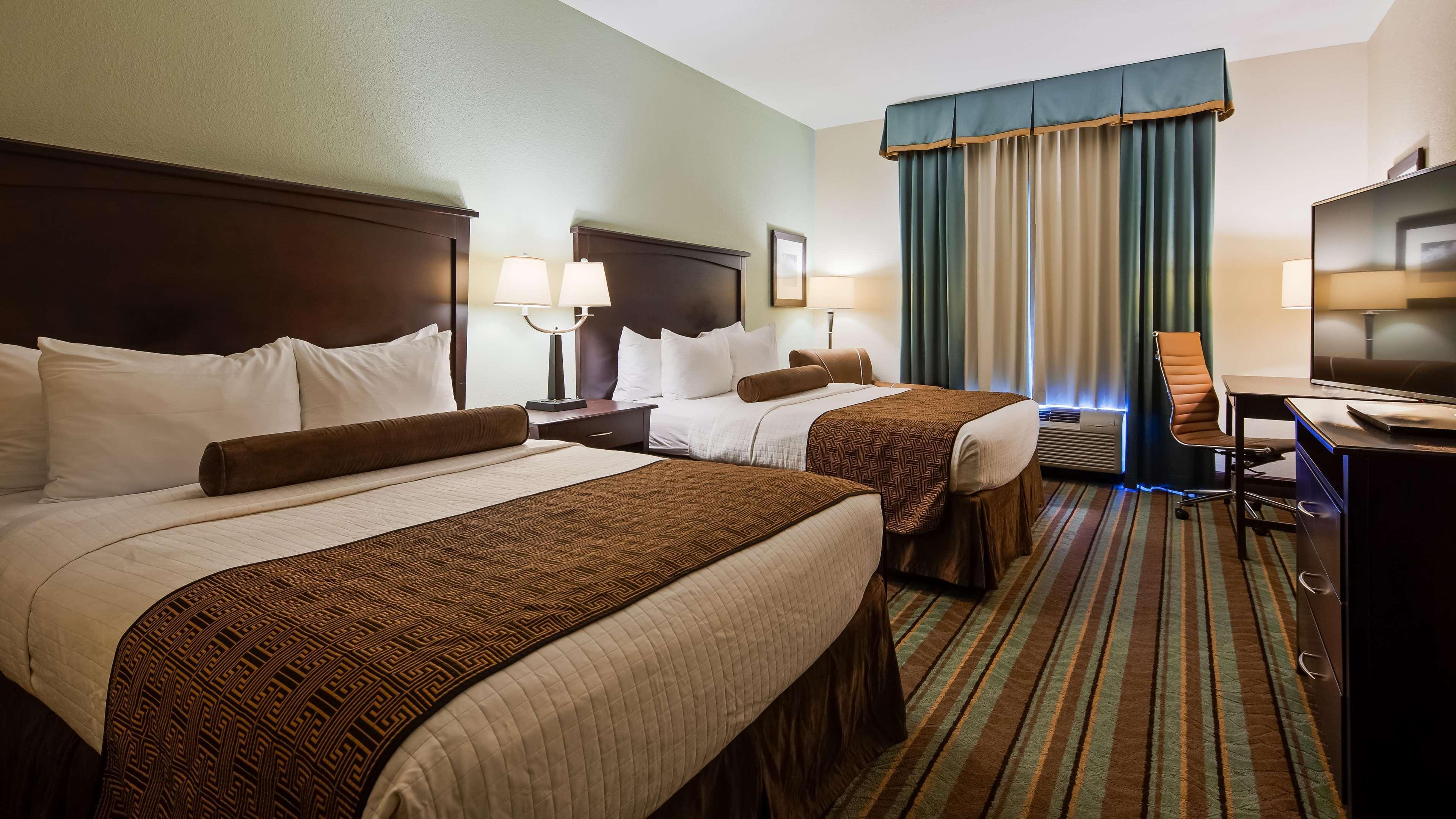 Best Western Plus Chain Of Lakes Inn & Suites Leesburg Exterior photo