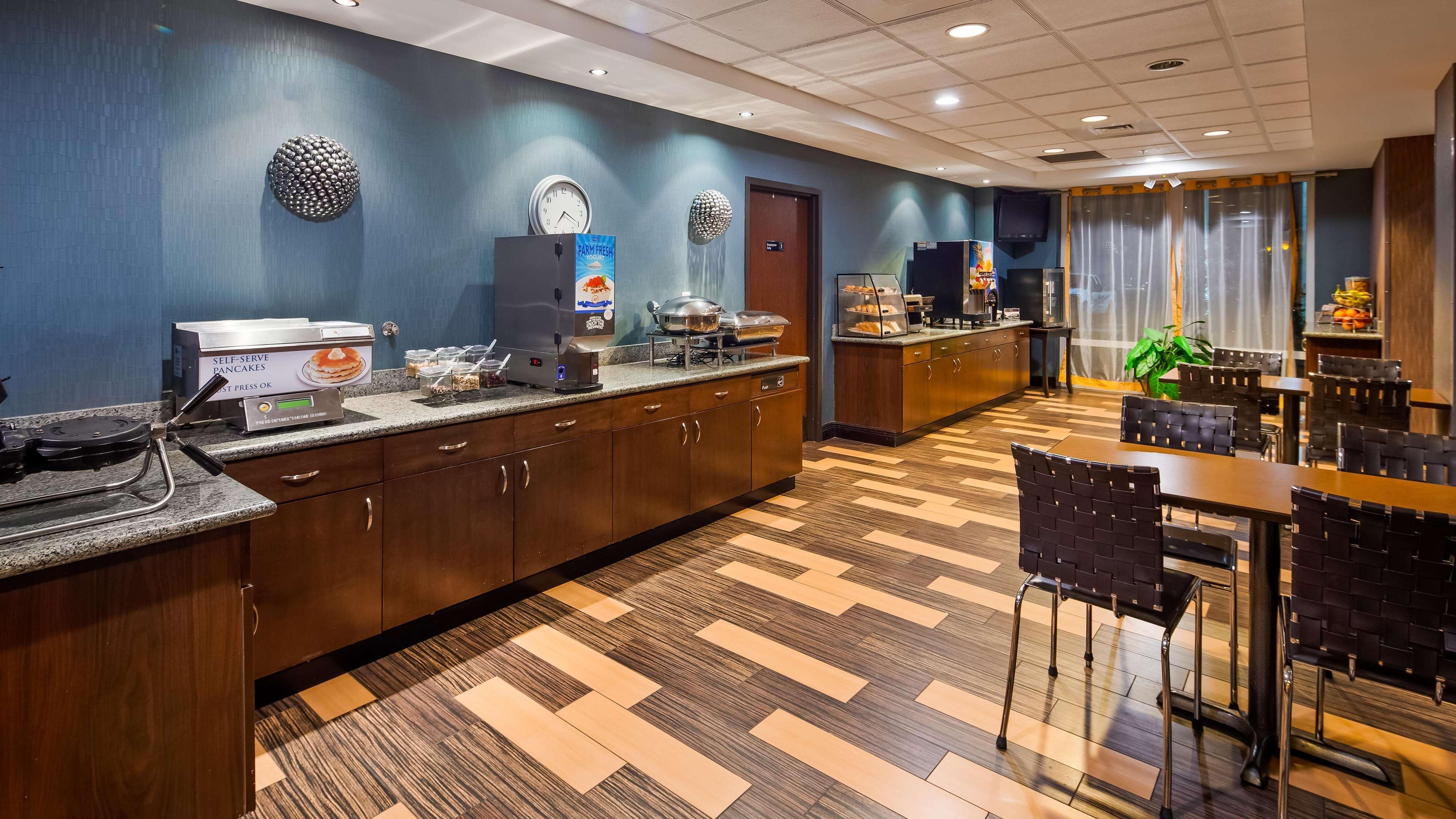 Best Western Plus Chain Of Lakes Inn & Suites Leesburg Exterior photo