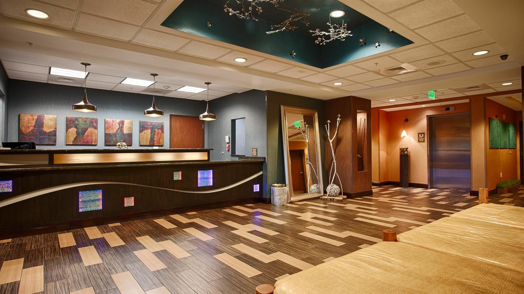 Best Western Plus Chain Of Lakes Inn & Suites Leesburg Exterior photo